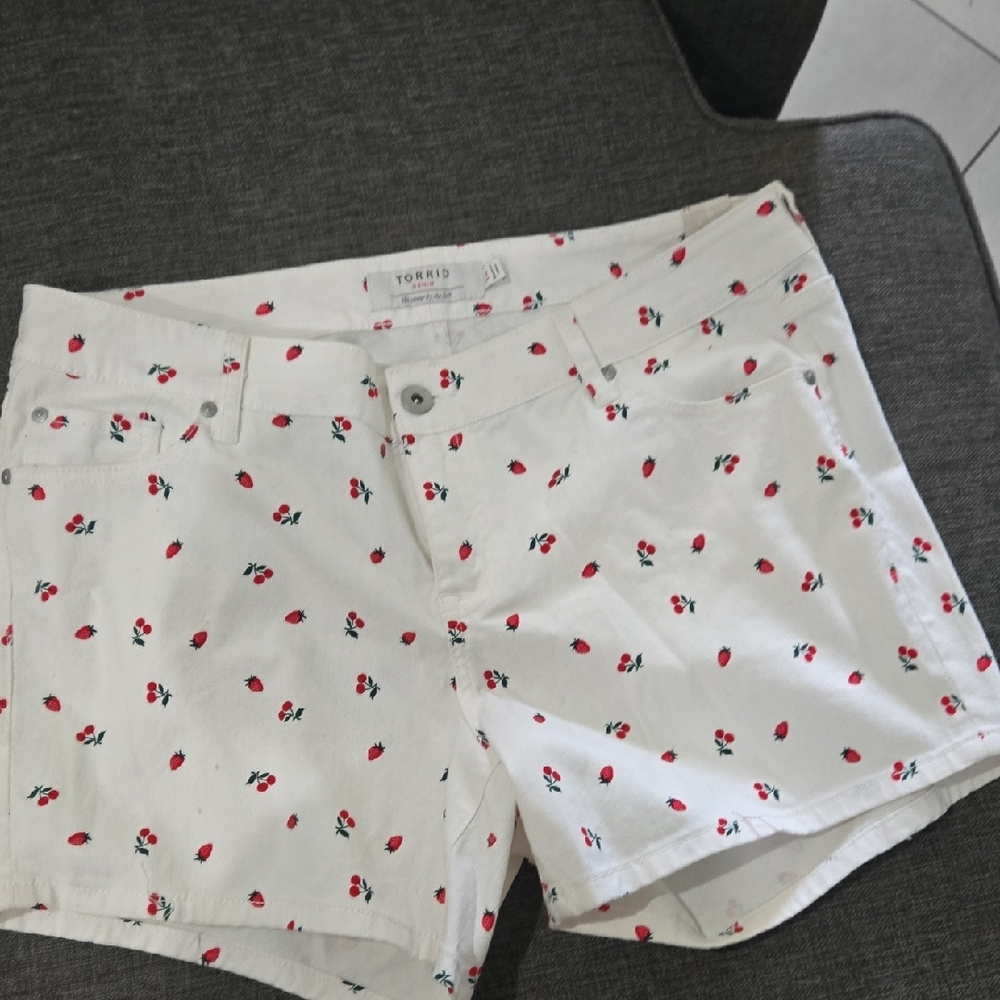 Torrid White and Red Cherry Print Jean Shorts